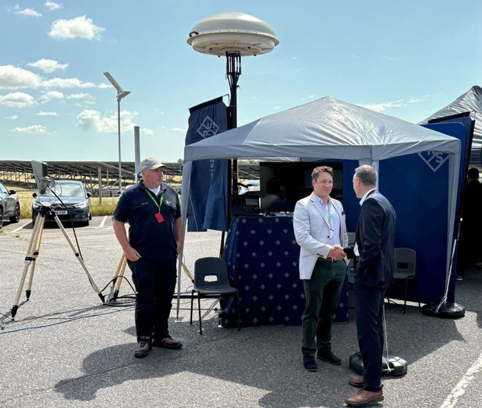 Rohde Schwarz prezintă tehnologia de contracarare a dronelor la expoziția de apărare